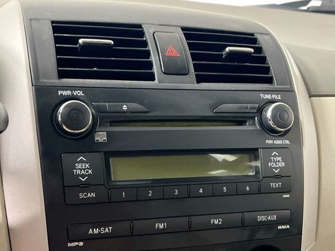 Used 2010 Toyota Corolla LE FWD image 26