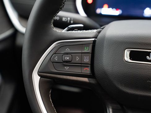 New 2025 Jeep Grand Cherokee Limited w/ Trailer Tow Package image 17