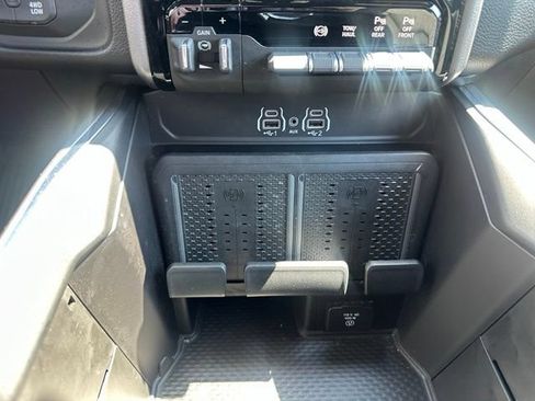 Used 2026 RAM 2500 Big Horn AWD/4WD image 33