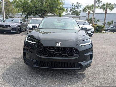 Used 2023 Honda HR-V LX image 9