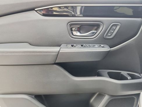 Used 2023 Honda Pilot Touring image 23