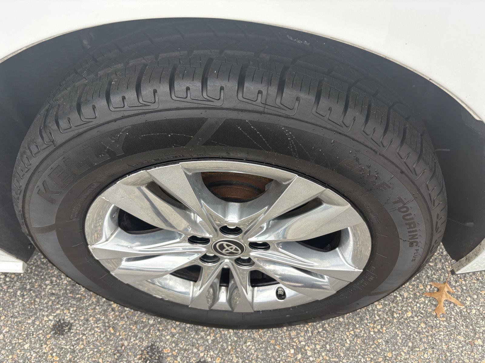 Used 2024 Toyota Sienna XLE w/ XLE Plus Package AWD/4WD image 29