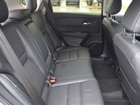 Used 2025 Nissan Rogue SL FWD image 62