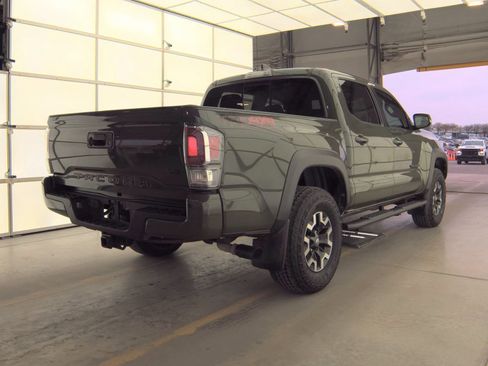 Used 2022 Toyota Tacoma TRD Off-Road image 5