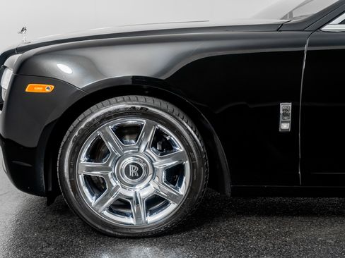 Used 2013 Rolls-Royce Ghost image 18