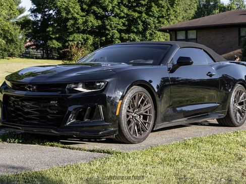 Used 2018 Chevrolet Camaro ZL1 w/ LPO, ZL1 Protection Package RWD image 19