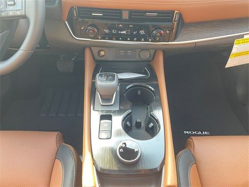 New 2026 Nissan Rogue Platinum w/ Tech Package image 11