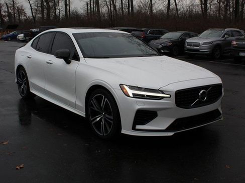 Certified 2022 Volvo S60 T8 R-Design image 1