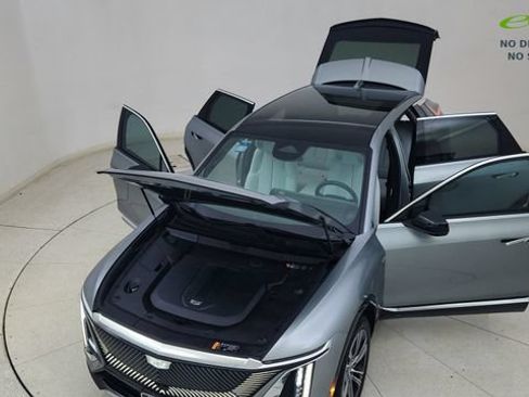Used 2024 Cadillac Lyriq Luxury AWD/4WD image 86