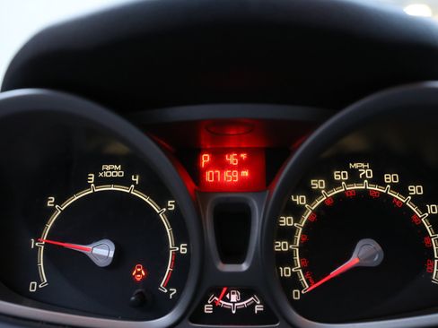 Used 2011 Ford Fiesta SE w/ 203A Rapid Spec Order Code image 21