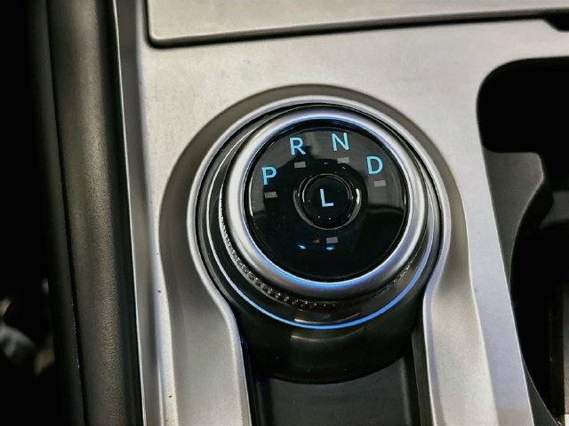 Used 2024 Ford Explorer XLT AWD/4WD image 16