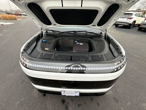 New 2026 Hyundai Ioniq 9 Calligraphy image 29