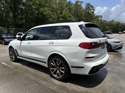 Used 2022 BMW X7 M50i AWD/4WD image 2