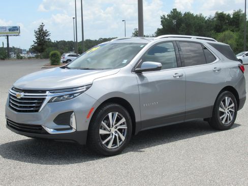 Used 2024 Chevrolet Equinox Premier FWD image 3