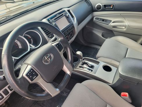 Used 2013 Toyota Tacoma 4x4 Double Cab w/ TRD Sport Pkg image 12