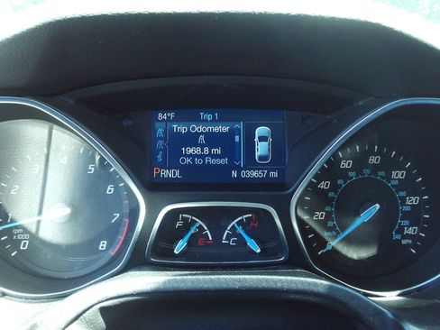 Used 2014 Ford Focus SE FWD image 9