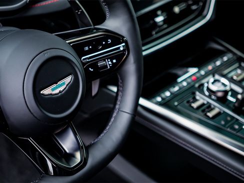 New 2025 Aston Martin DBX 707 image 16