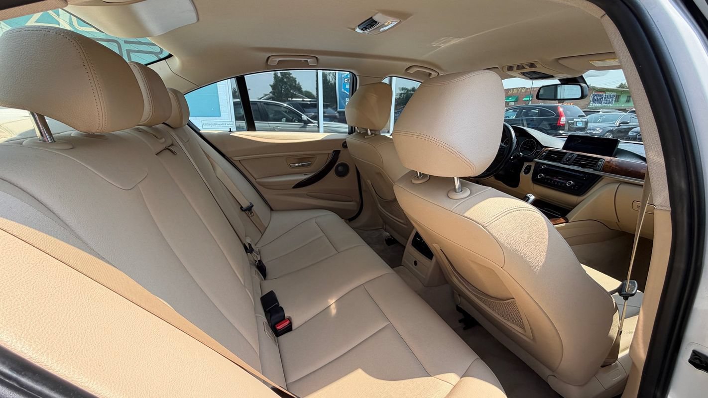 Used 2014 BMW 328i Sedan RWD image 10