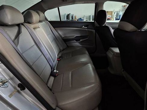 Used 2010 Honda Accord LX-P image 17