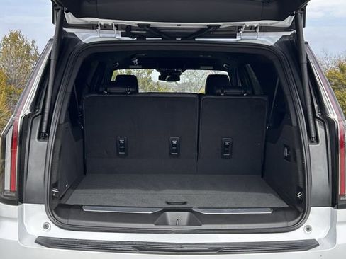 New 2026 Cadillac Escalade ESV 4WD image 27