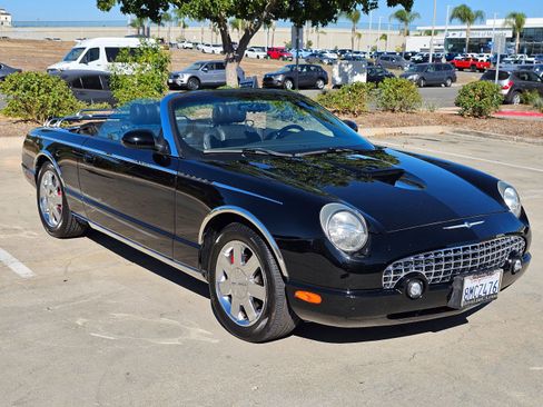 Used 2002 Ford Thunderbird image 29