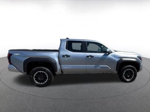 Used 2025 Toyota Tacoma TRD Off-Road image 16