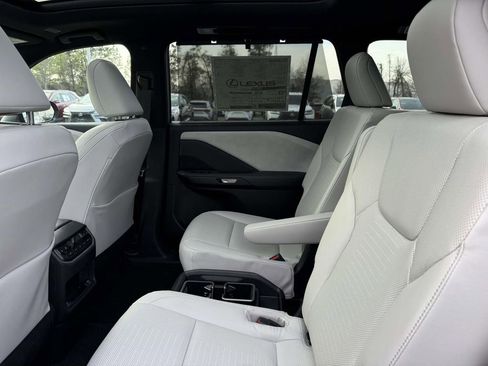 Used 2026 Lexus TX 350 350 Premium image 17