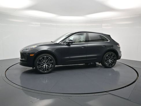 Used 2026 Porsche Macan AWD/4WD image 2