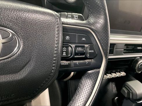 Used 2025 Toyota 4Runner SR5 image 24