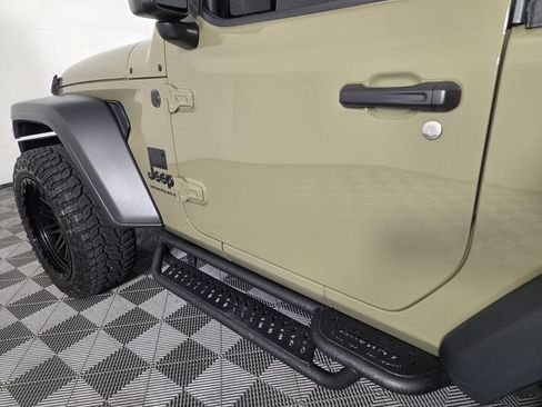 Used 2025 Jeep Wrangler Sport AWD/4WD image 9