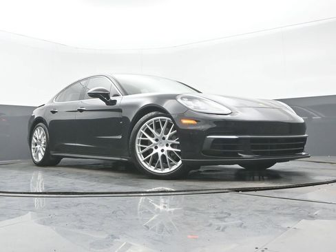 Used 2018 Porsche Panamera 4S w/ Premium Package Plus image 28