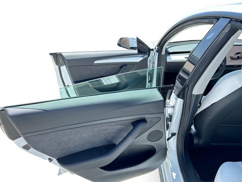 Certified 2023 Tesla Model 3 Standard Range RWD image 10