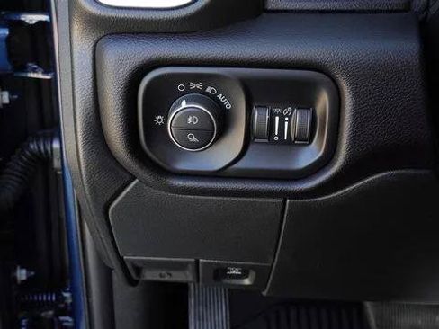 Certified 2022 RAM 3500 Laramie AWD/4WD image 22