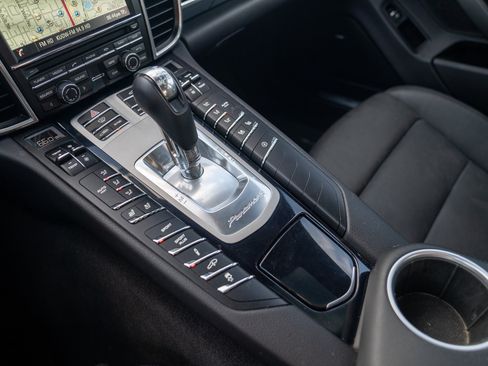 Used 2015 Porsche Panamera 4S AWD/4WD image 21