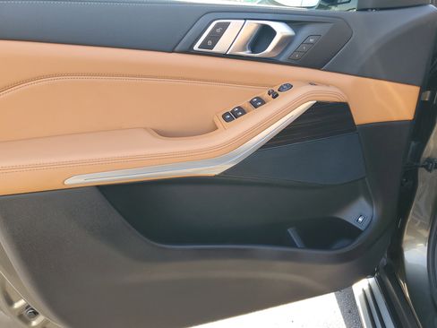 Used 2023 BMW X5 xDrive45e w/ Executive Package image 18