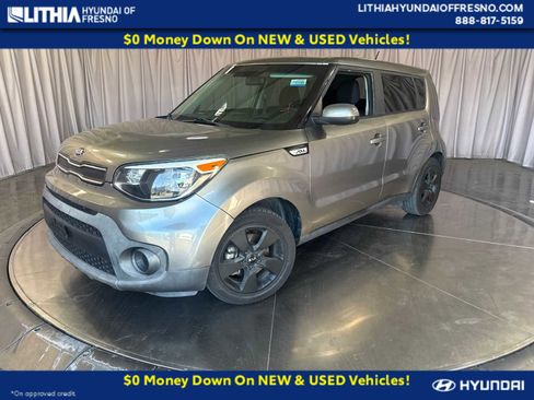 Used 2017 Kia Soul FWD image 1