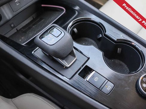 Used 2025 Nissan Rogue SL AWD/4WD image 16