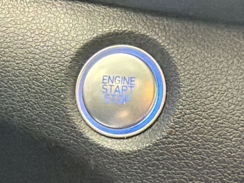 Used 2020 Hyundai Santa Fe SEL w/ Convenience Package image 25