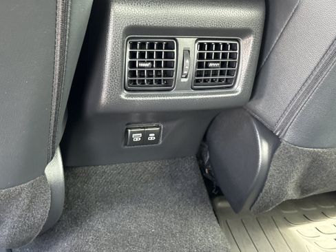 Used 2025 Toyota Camry SE FWD image 14