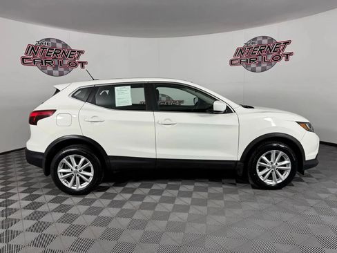 Used 2018 Nissan Rogue Sport S w/ S Appearance Package image 8