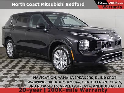 New 2025 Mitsubishi Outlander ES