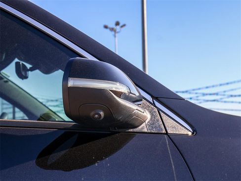 Used 2026 Chevrolet Traverse LT w/ Enhanced Driving Package image 10