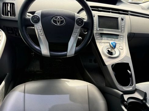Used 2010 Toyota Prius Five FWD image 16