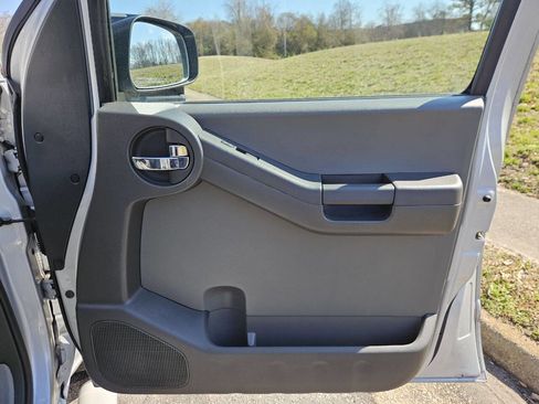 Used 2012 Nissan Xterra S image 16