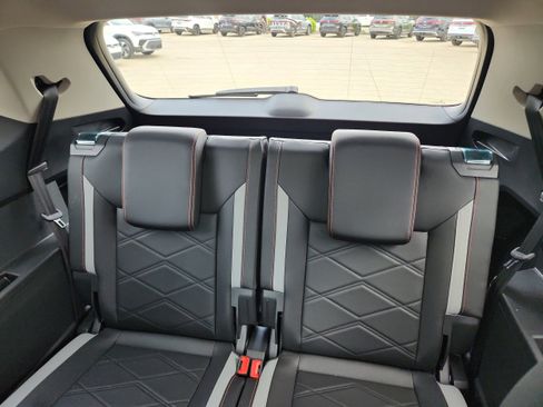 New 2026 Volkswagen Atlas Peak Edition image 12