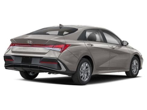 New 2026 Hyundai Elantra SEL Sport Premium FWD image 3