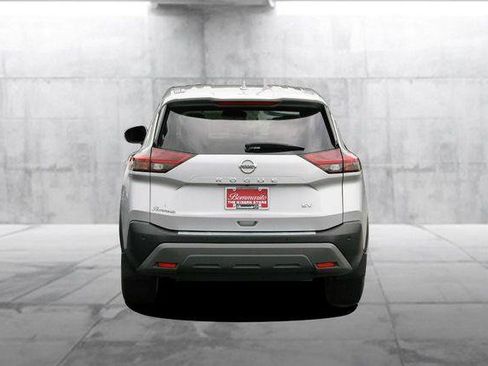 Used 2021 Nissan Rogue SV FWD image 6