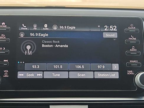 Used 2022 Honda Accord Sport image 12