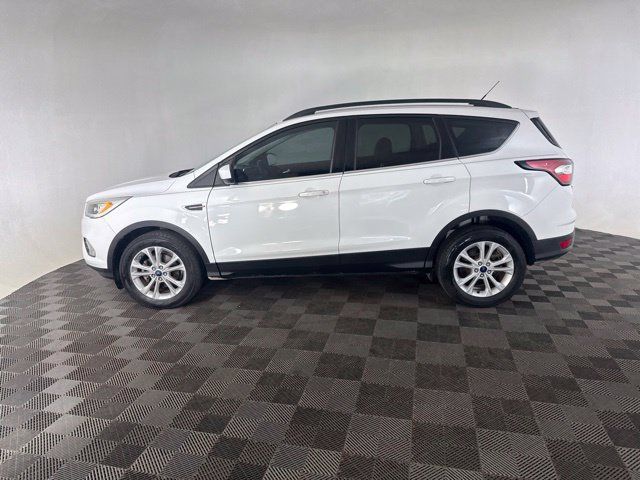 Used 2017 Ford Escape SE w/ SE Leather Comfort Package FWD image 8