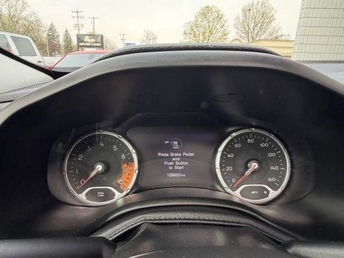 Used 2017 Jeep Renegade Altitude image 17